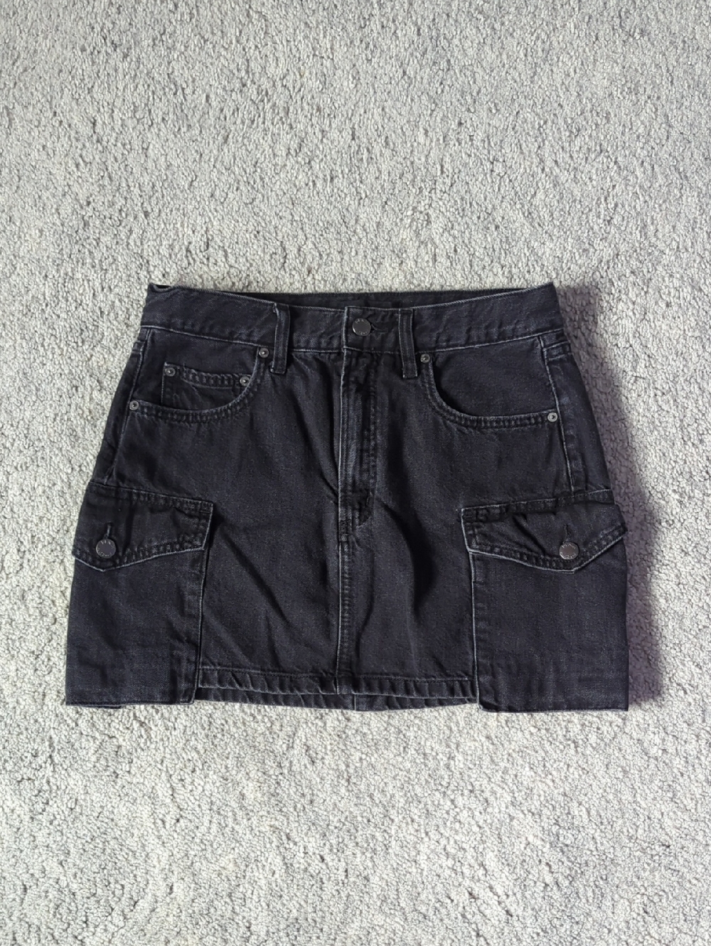 Denim Forum 90s Mid-Rise Cargo Mini Skirt
